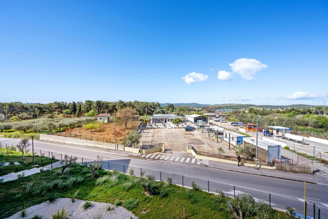 שיבניק Apartments Karla & Jakov מראה חיצוני תמונה