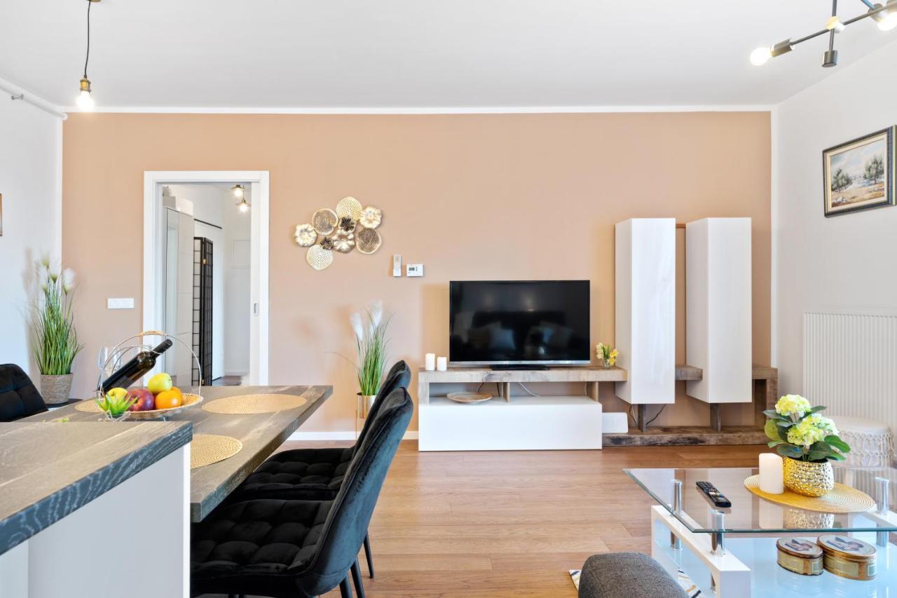 שיבניק Apartments Karla & Jakov מראה חיצוני תמונה