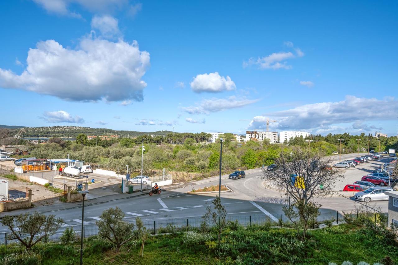 שיבניק Apartments Karla & Jakov מראה חיצוני תמונה