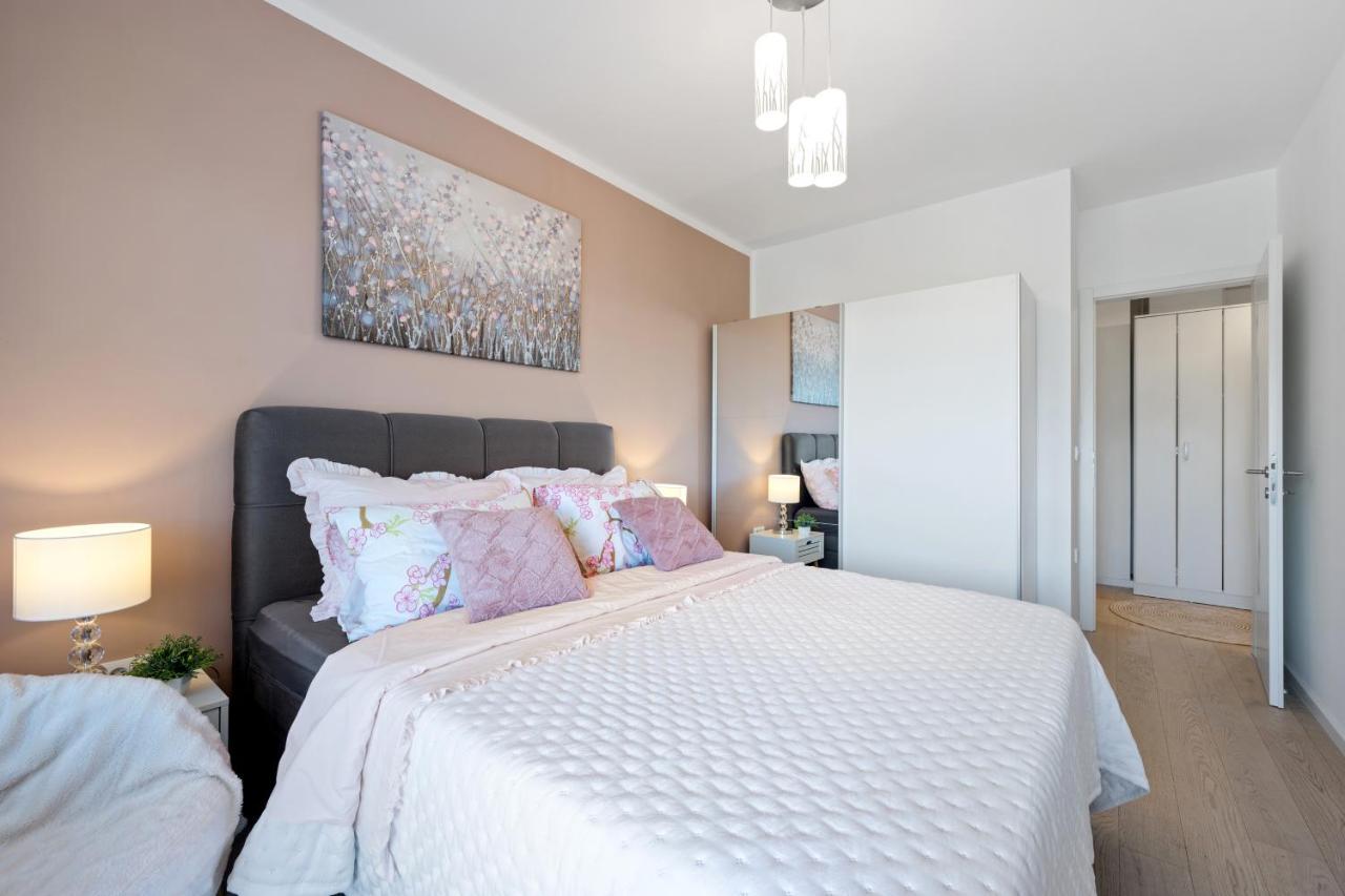 שיבניק Apartments Karla & Jakov מראה חיצוני תמונה