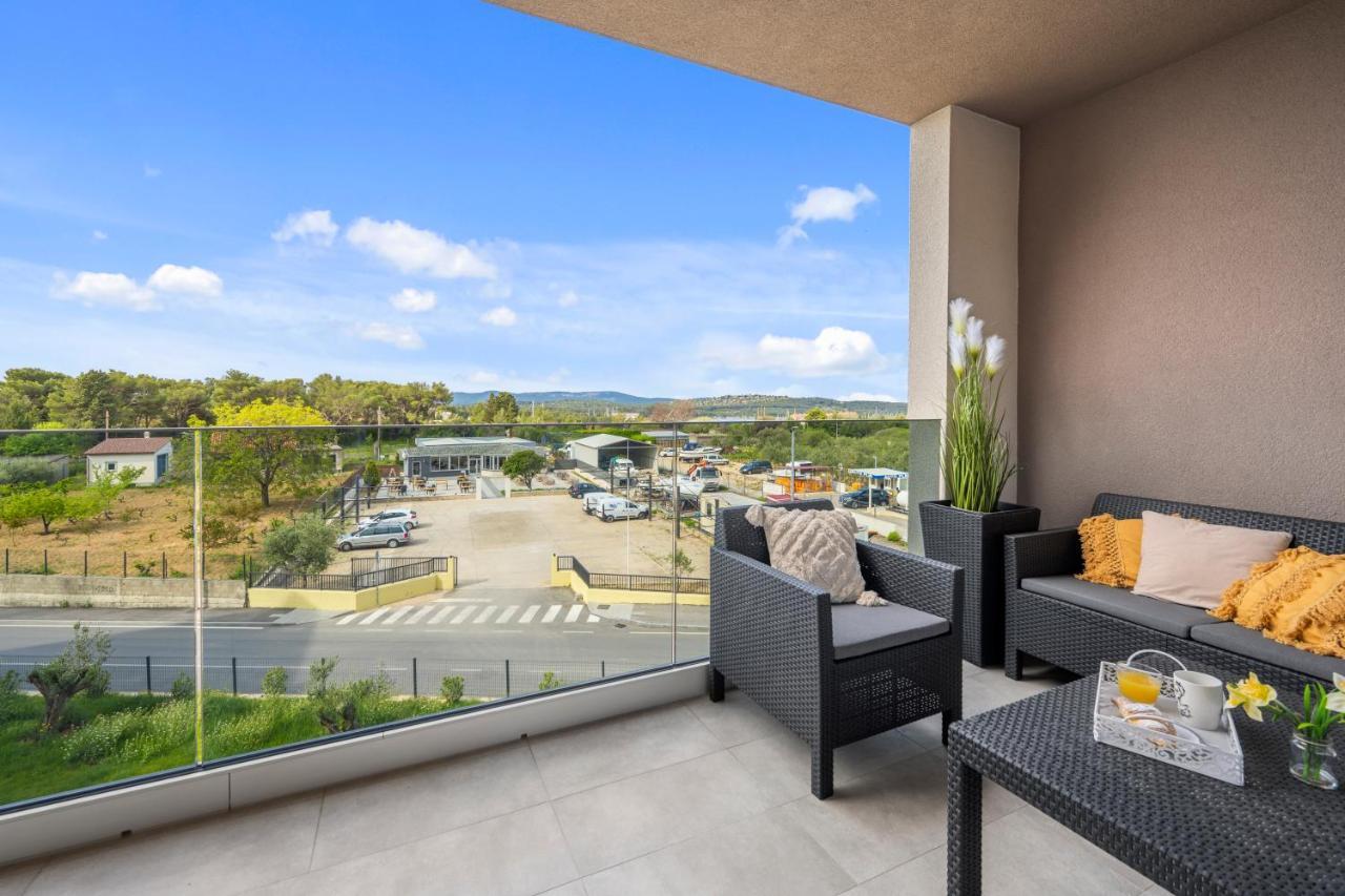 שיבניק Apartments Karla & Jakov מראה חיצוני תמונה