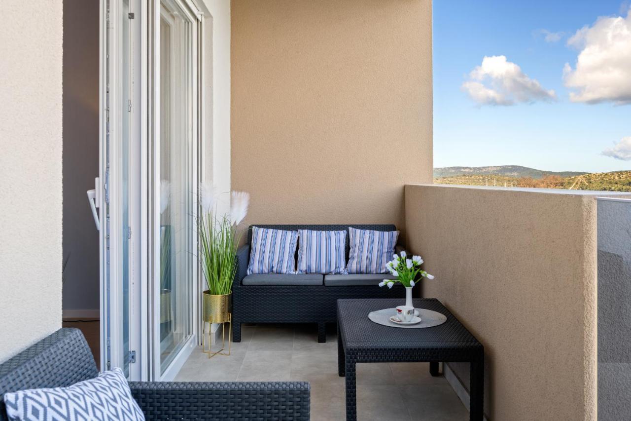 שיבניק Apartments Karla & Jakov מראה חיצוני תמונה
